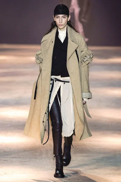 Look 13
